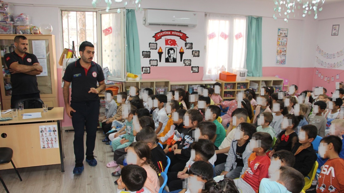 İtfaiye Haftası Kapsamında Okulumuza Belediyemizin İtfaiye Ekibini Misafir Ettik